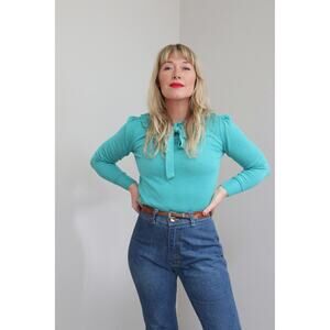 1970's Vintage Acrylic Feminine Ascot Bow Sweater ~ Women's XS SM MD ~ Secretary